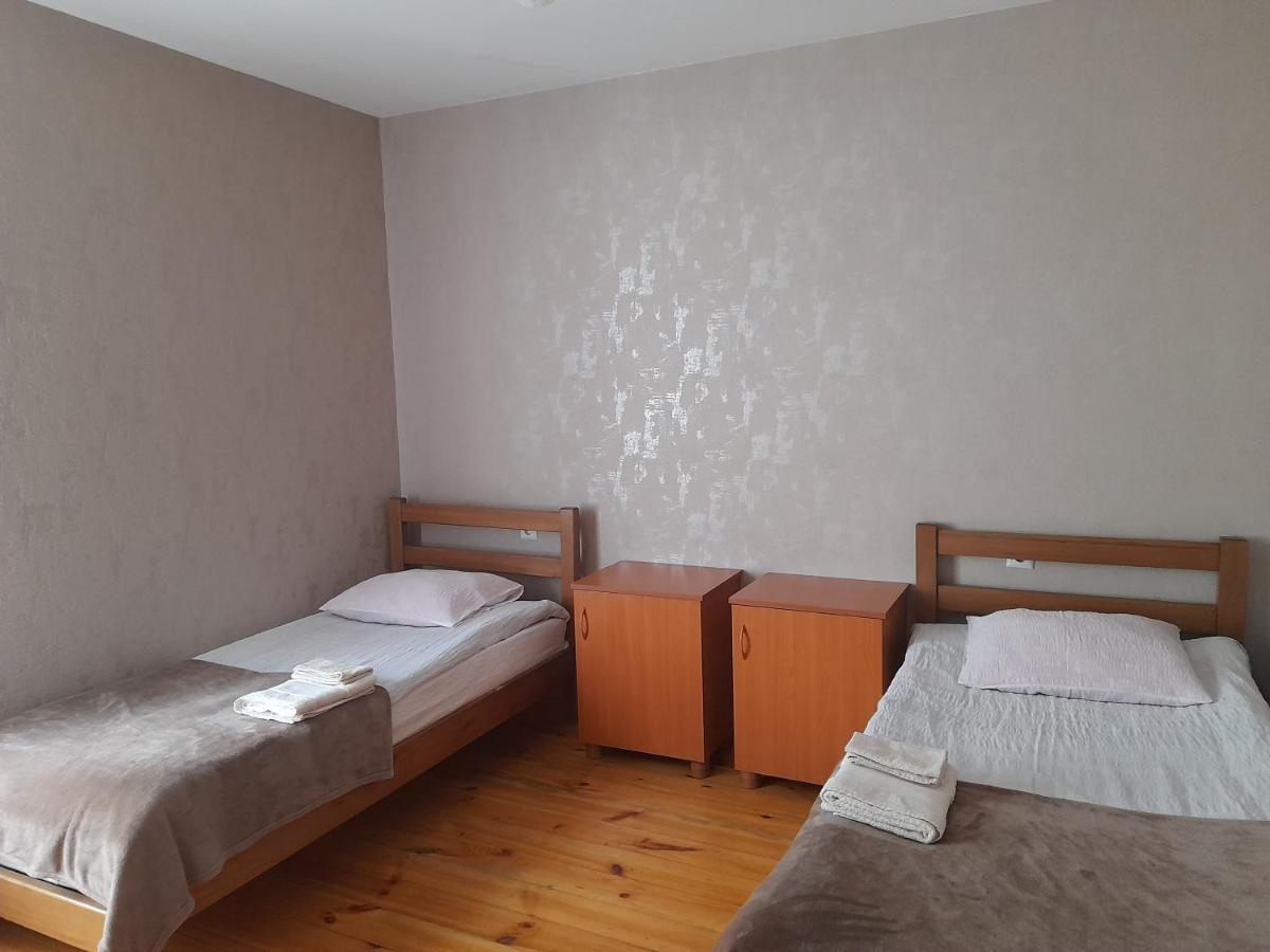 Kera Guest House Stepantsminda Exterior photo
